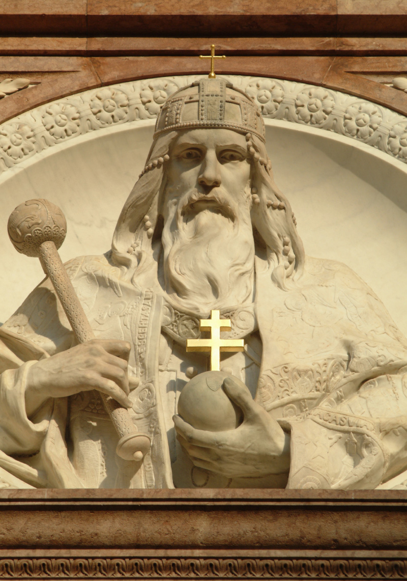 Szent István Bazilika, Szent István dombormű Fotó Mönich László 2003.